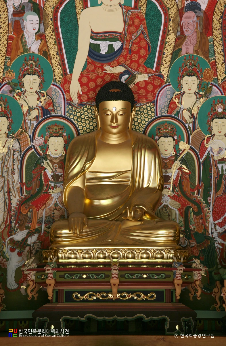 공주 동학사 목조석가여래삼불좌상 / 석가모니불좌상