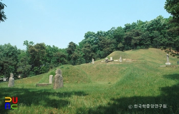 서울 순흥안씨 양도공파 묘군 전경