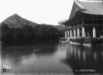 서울 경복궁 경회루 우측 정면 일대