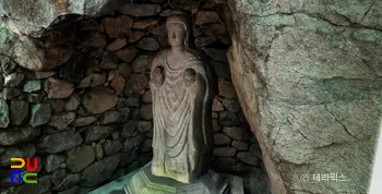 공주 갑사 석조약사여래무료 슬롯 머신 우측면