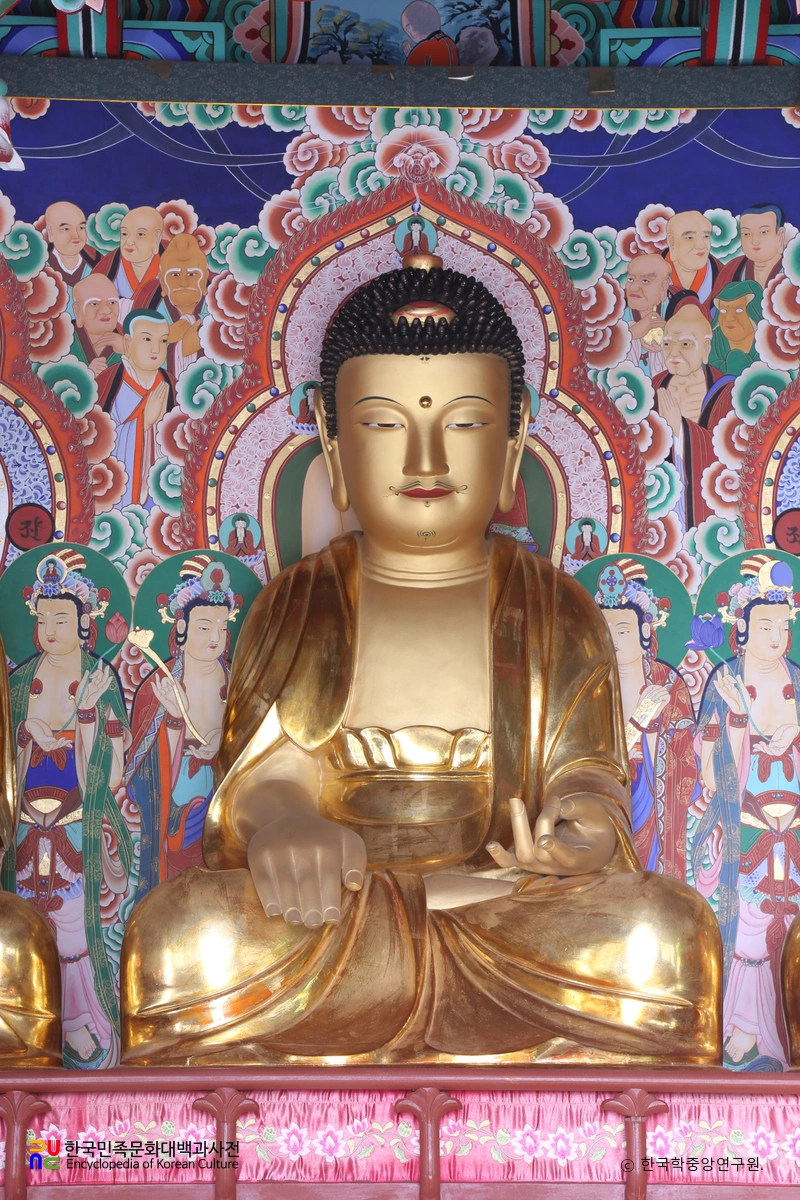 강진 고성사 목조삼불좌상 / 석가여래상