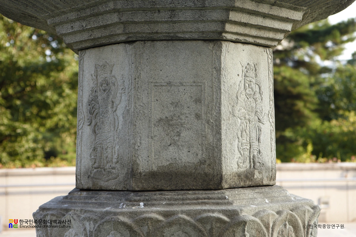 원주 거돈사지 원공국사탑 탑신석