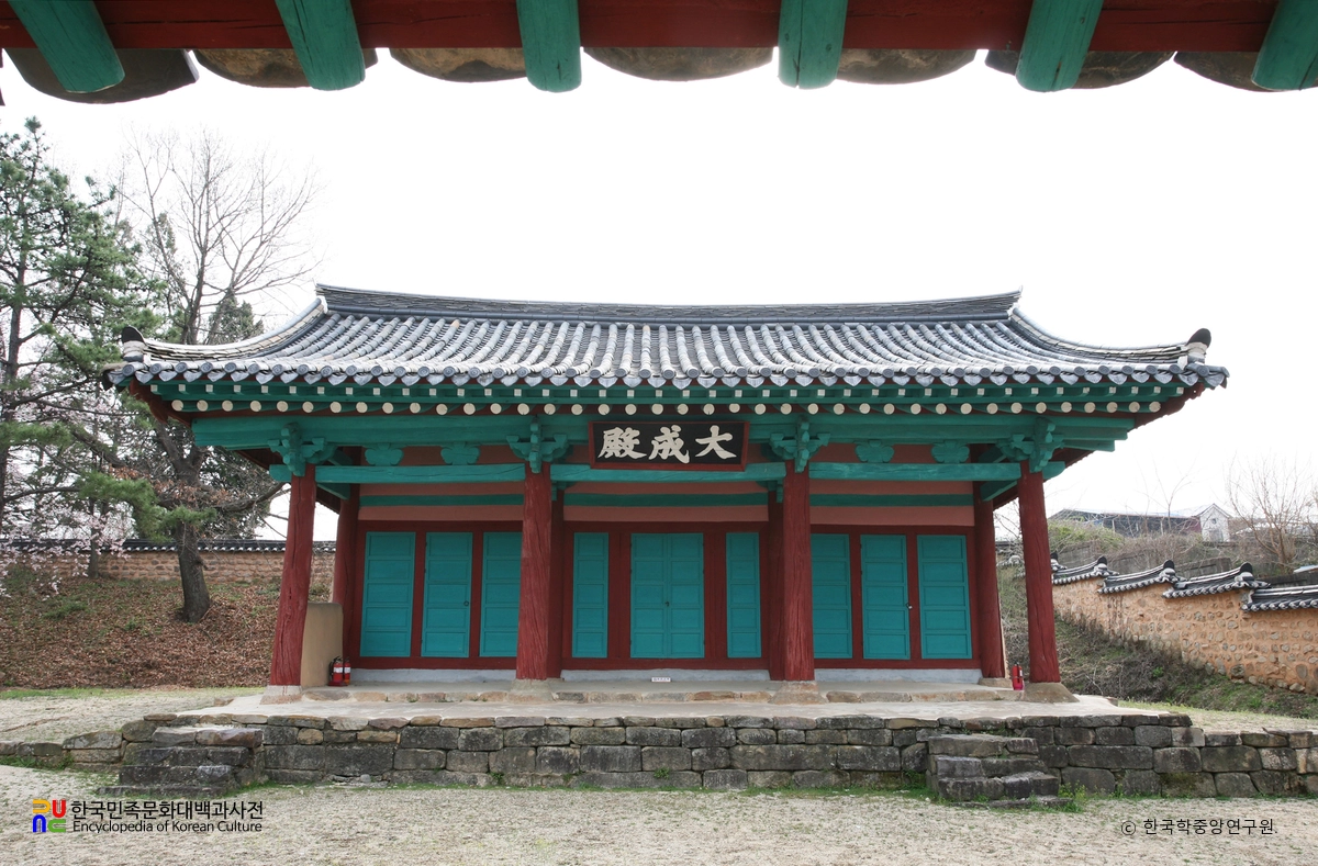 군위향교 중 대성전 정면