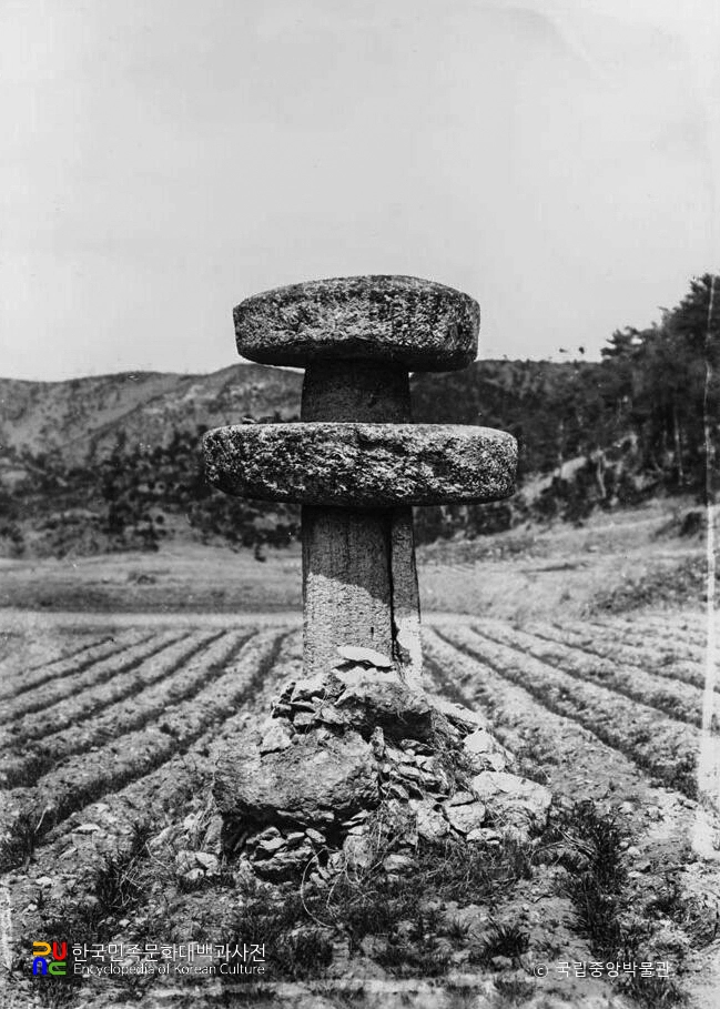 화순 운주사 제10호 석탑 동면