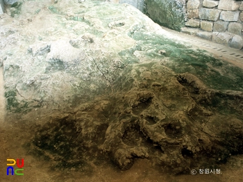 창원 성산 패총 야철지