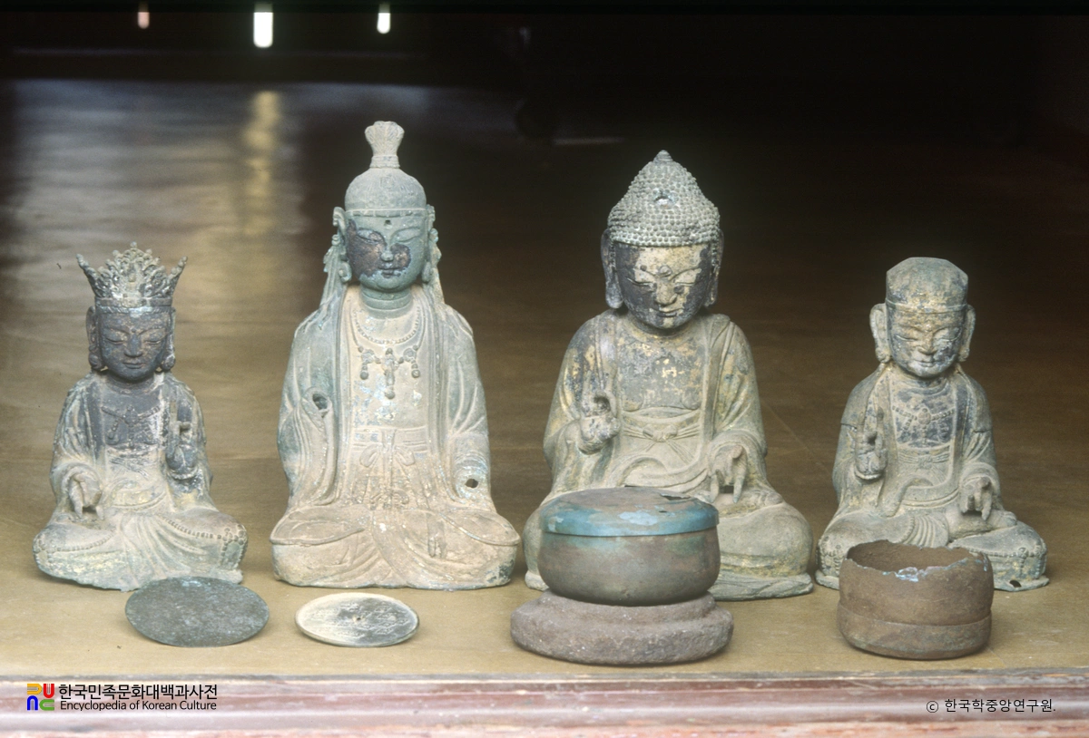 부여 무량사 오층석탑 출토 유물