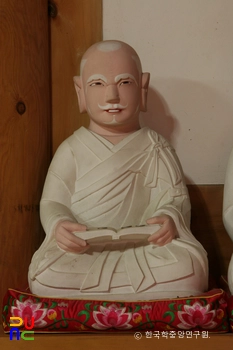 청도 덕사 영산전 석조여래삼존상 및 십육나한상