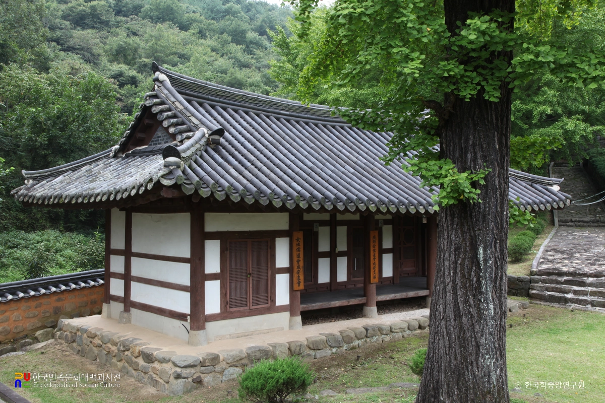 함안 함안향교 중 서재 좌측면