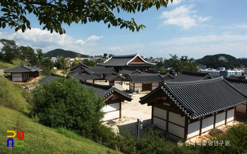 슬롯 검증 세병관 전경