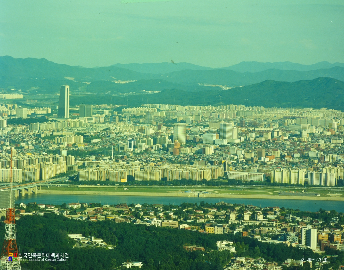 남산에서 본 강남구