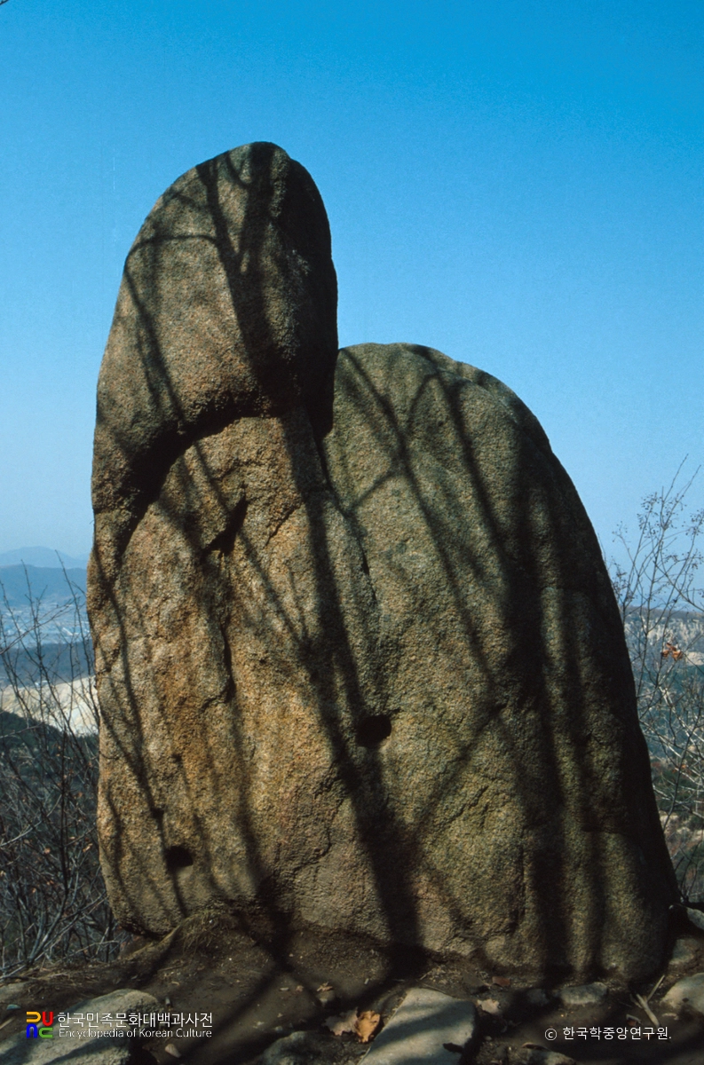 안양 삼막사 남녀근석(남근석)