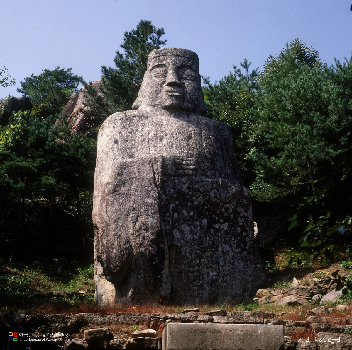 홍성 상하리 미륵불