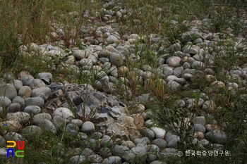 거제 둔덕기성 중 석환군