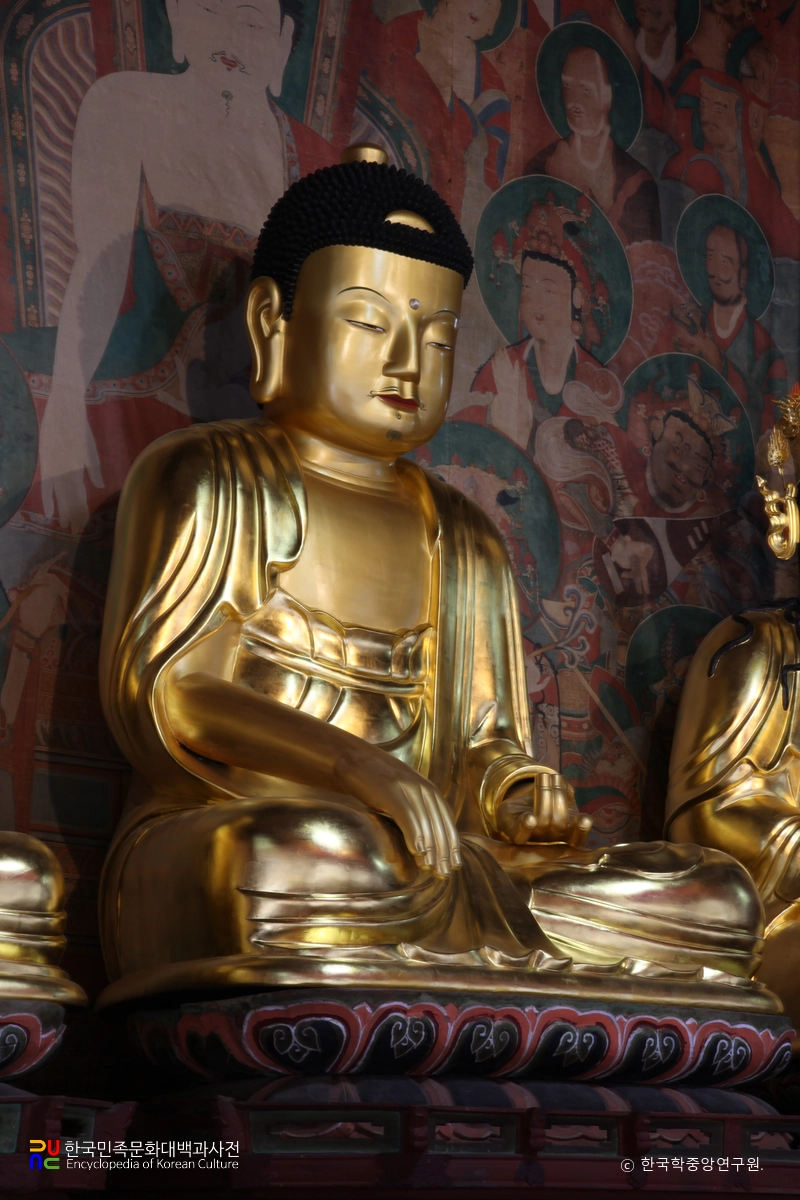 진주 청곡사 목조석가여래삼존좌상 중 본존 좌측면