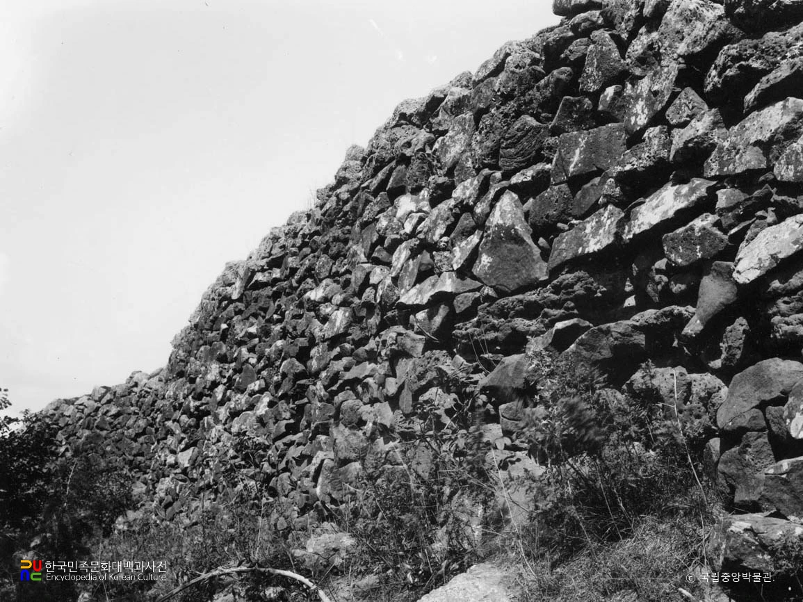 단천 창덕산성 성벽