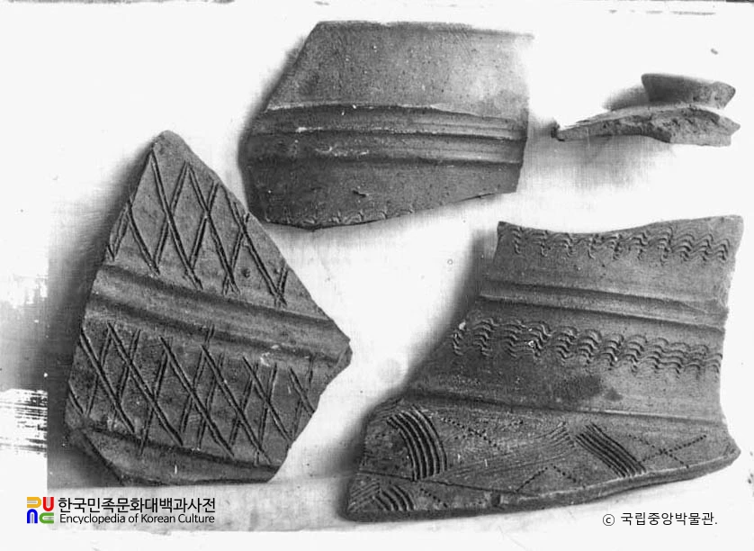 경주 금척리 고분군 출토 토기 조각