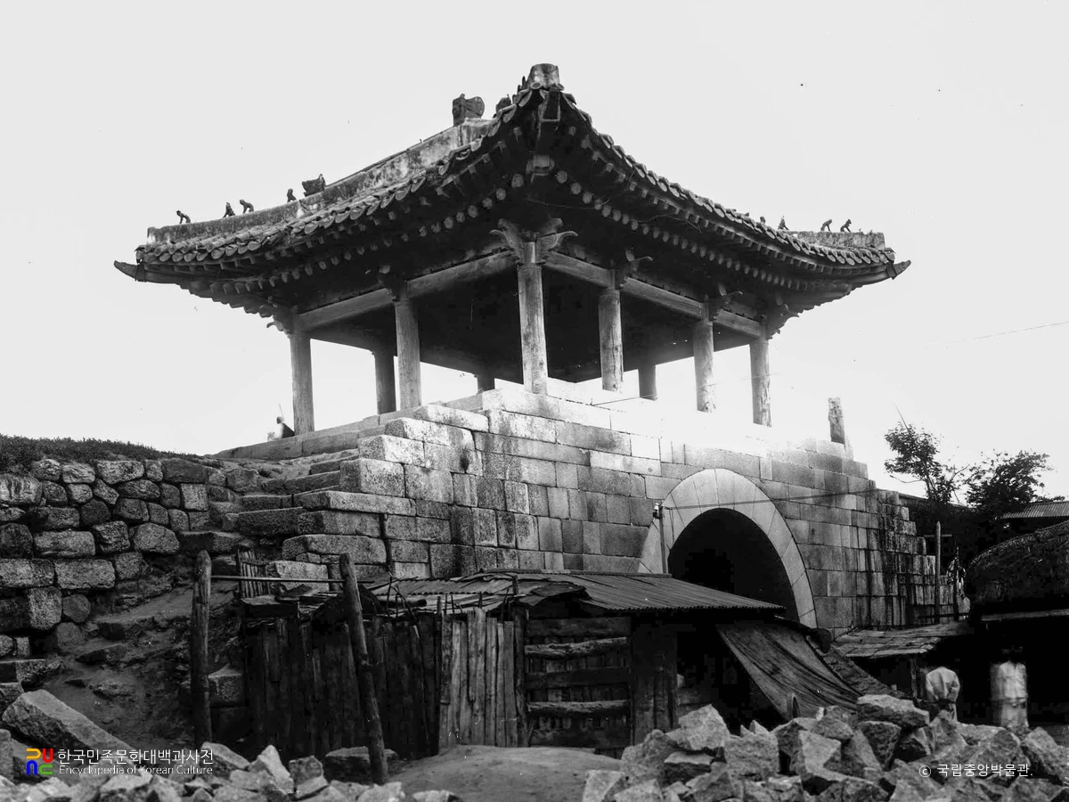 서울 한양도성 중 광희문 후측면