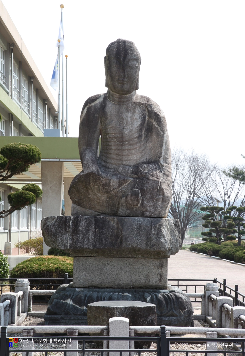 함양 교산리 석조 여래 좌상
