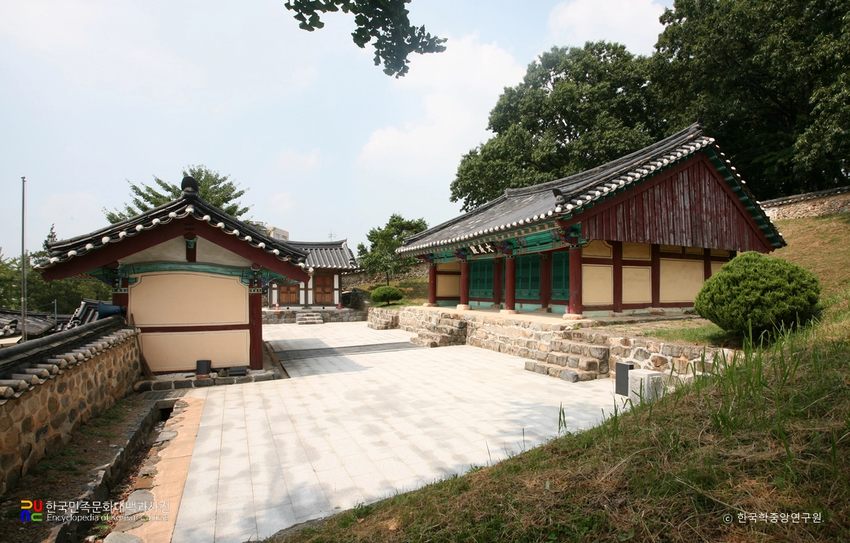 당진향교 대성전 정측면