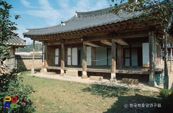 순천 조순탁 가옥 정측면