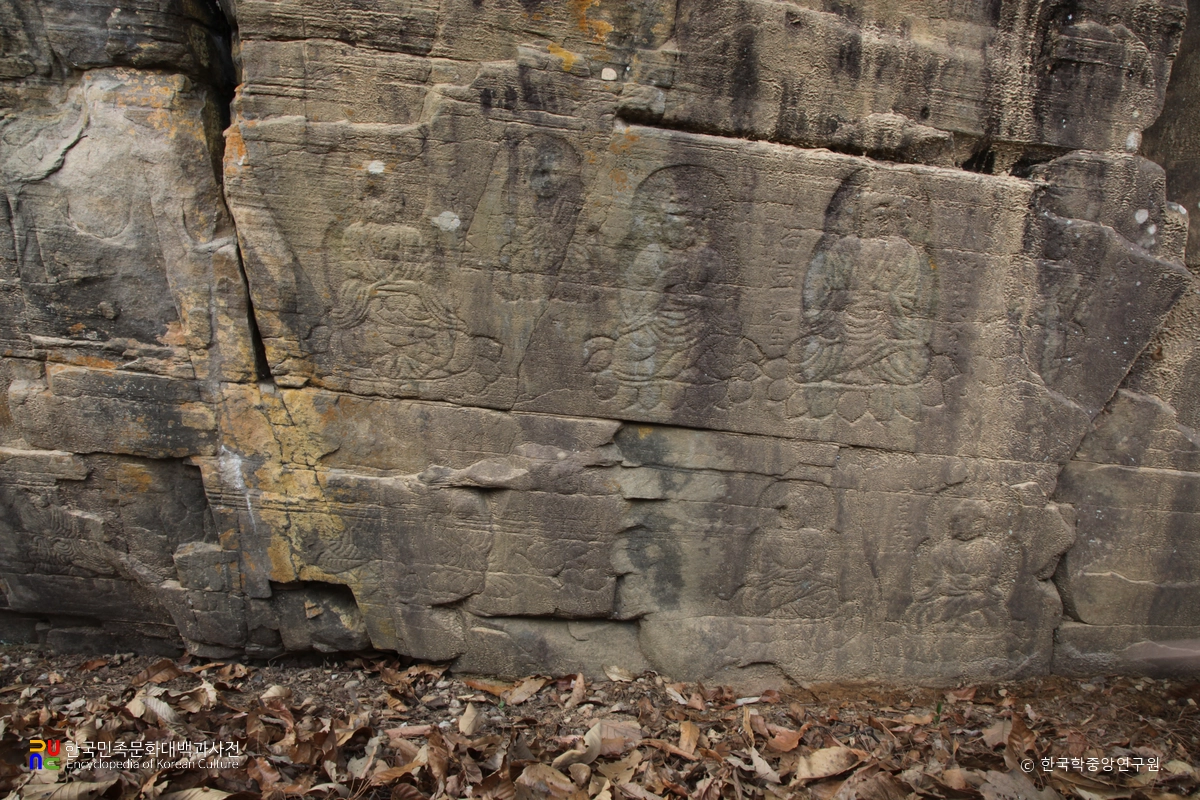 도전리 마애불상군