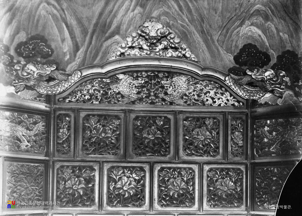 서울 종로 경복궁 근정전 어좌