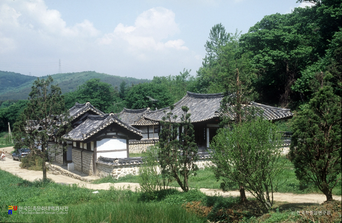 포은사당