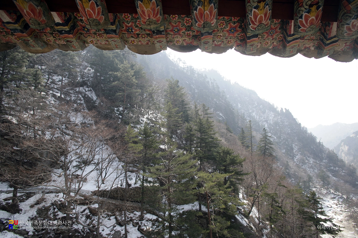 금강 보덕암에서 바라본 외경