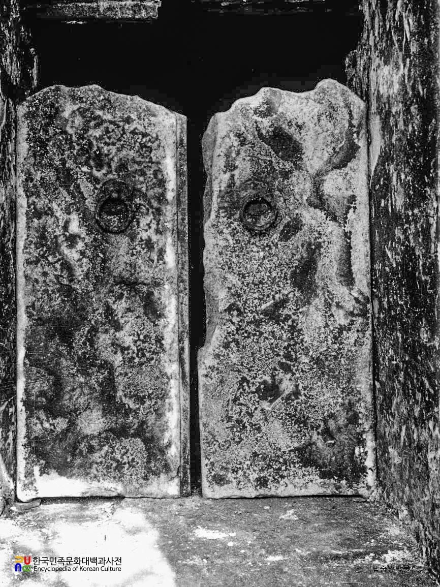 평안남도 대동군 내리 제1호분 현실 비석 외면