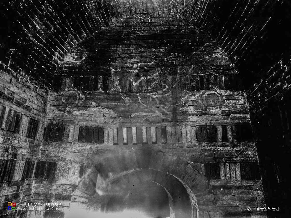 공주 송산리 6호분 남벽 주작