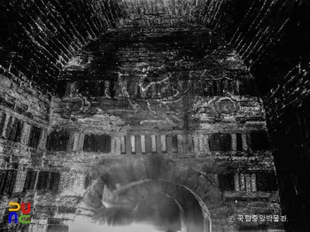 공주 송산리 6호분 남벽 주작