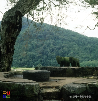 마암면 석마