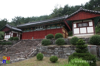 함안 함안향교 중 대성전 우측면