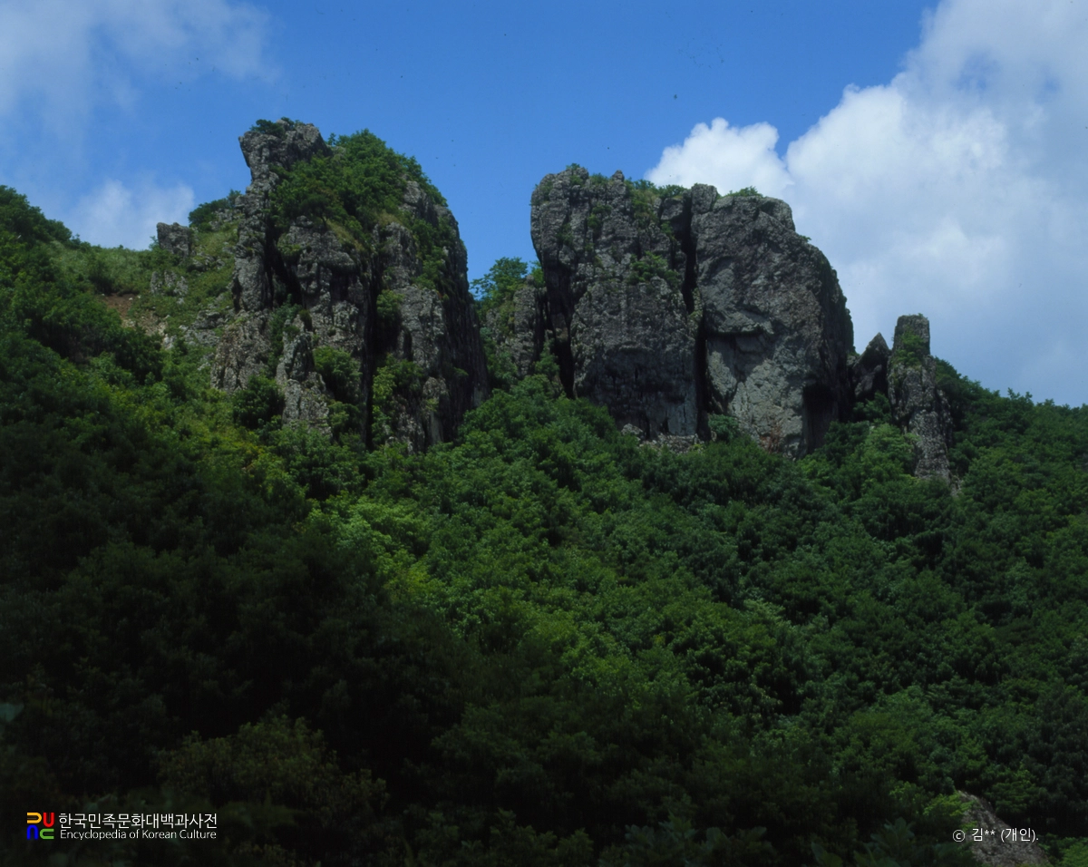 서대산 장군바위