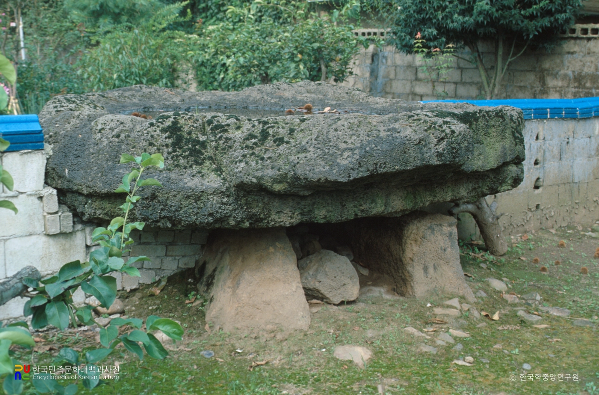 연천 학곡리 고인돌