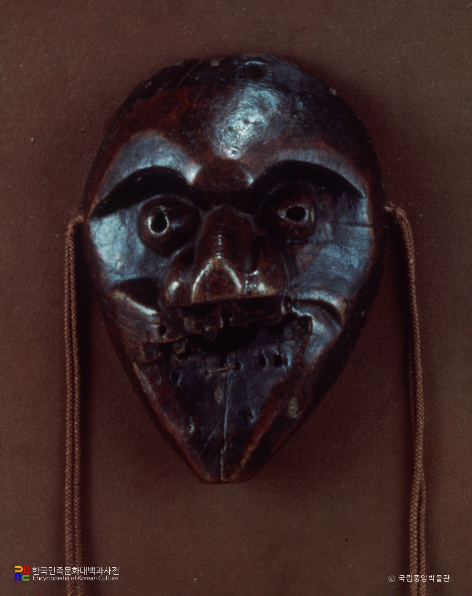 하회탈 및 병산탈 중 하회탈 - 초라니탈