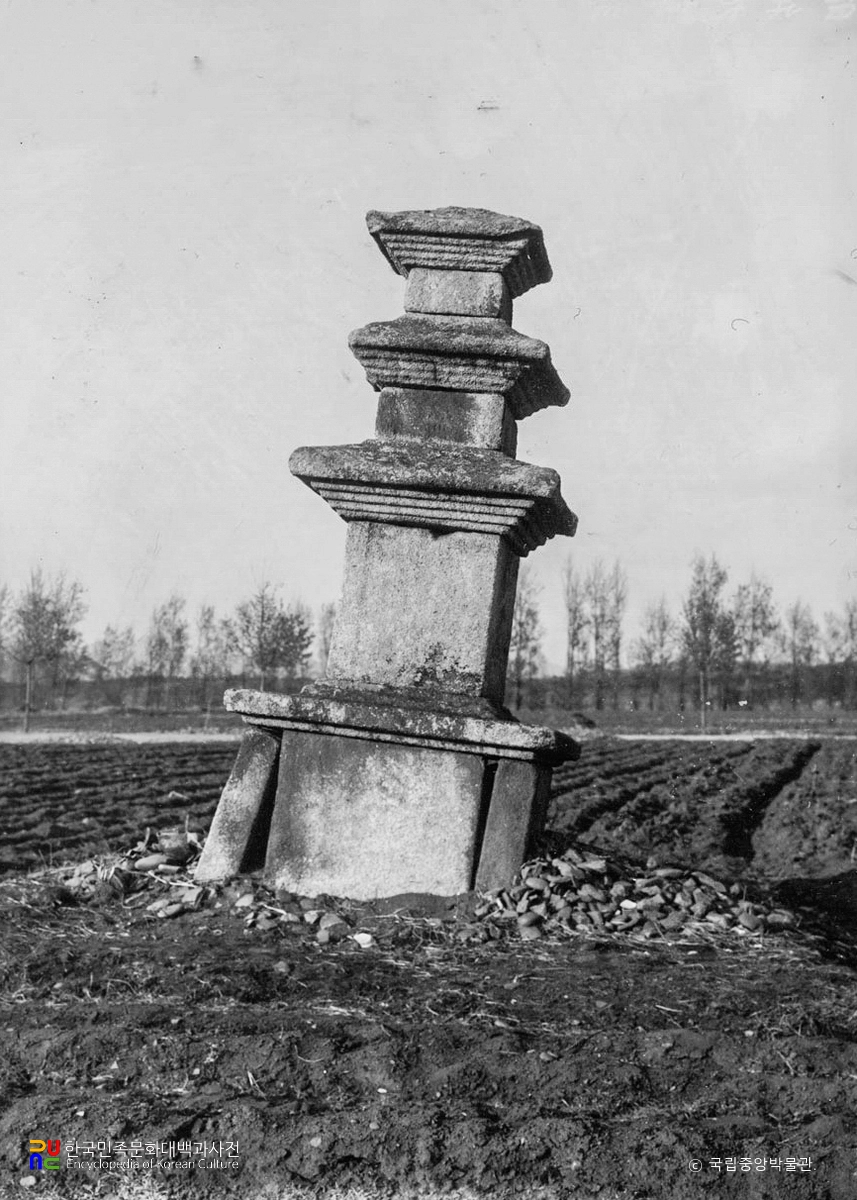 여주 하리 삼층석탑(옛 하리 절터)