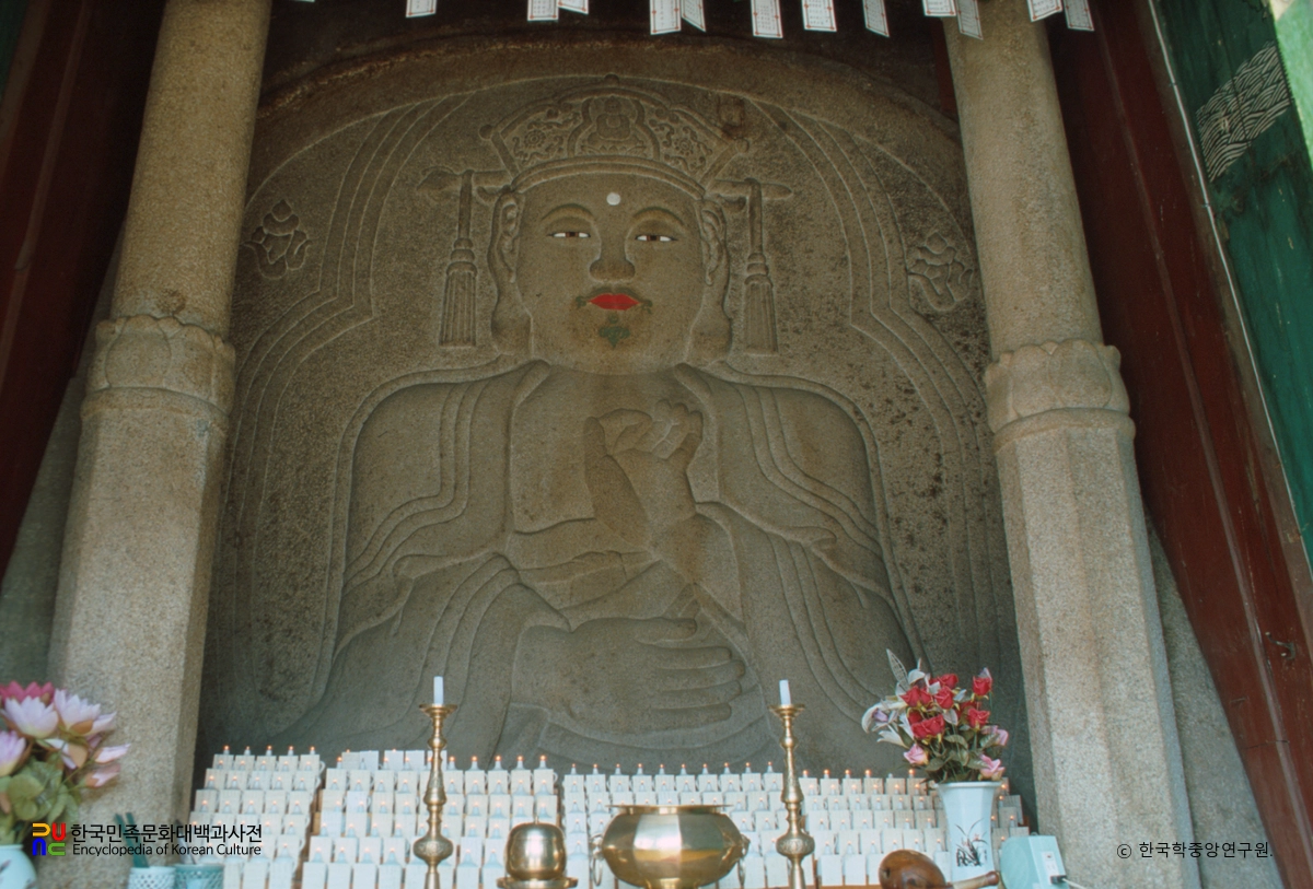 안양암 마애관음보살 좌상