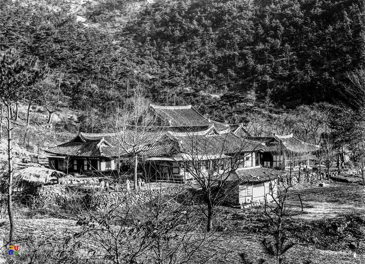 완주 위봉사 전경