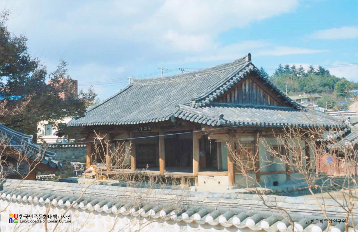 영천 숭렬당 전경