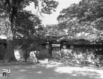 청덕궁의 장락문 모습