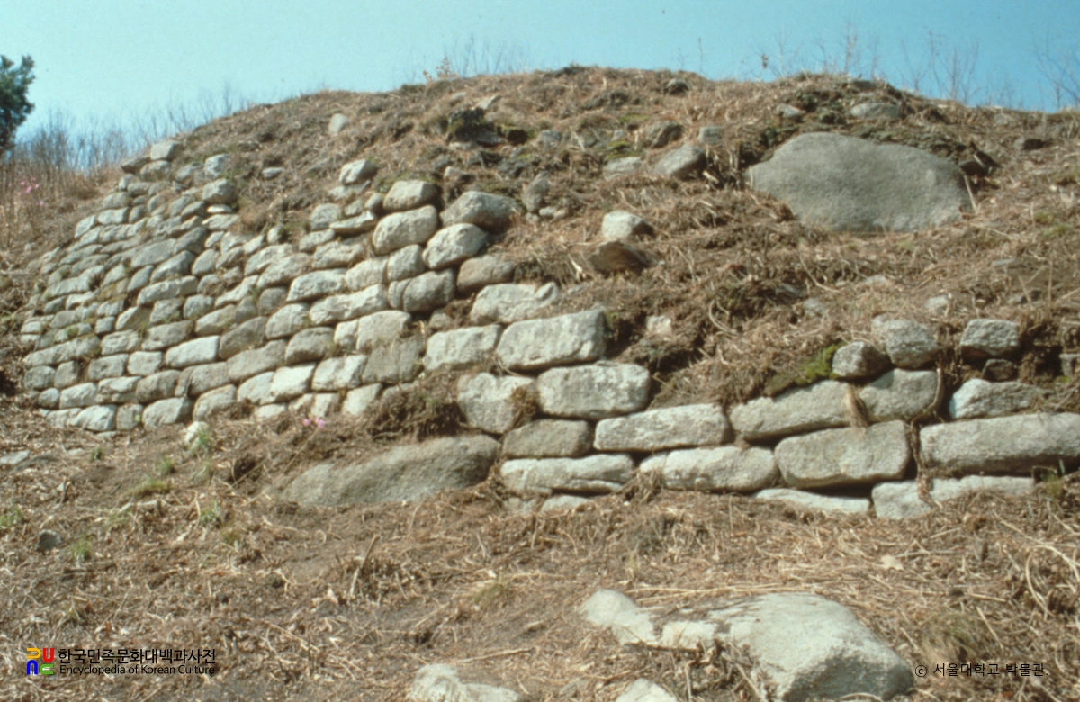 서울 호암산성 성벽