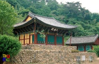 나주 오락실 슬롯 머신 게임 대웅전 정측면