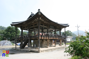 김천 방초정 정측면