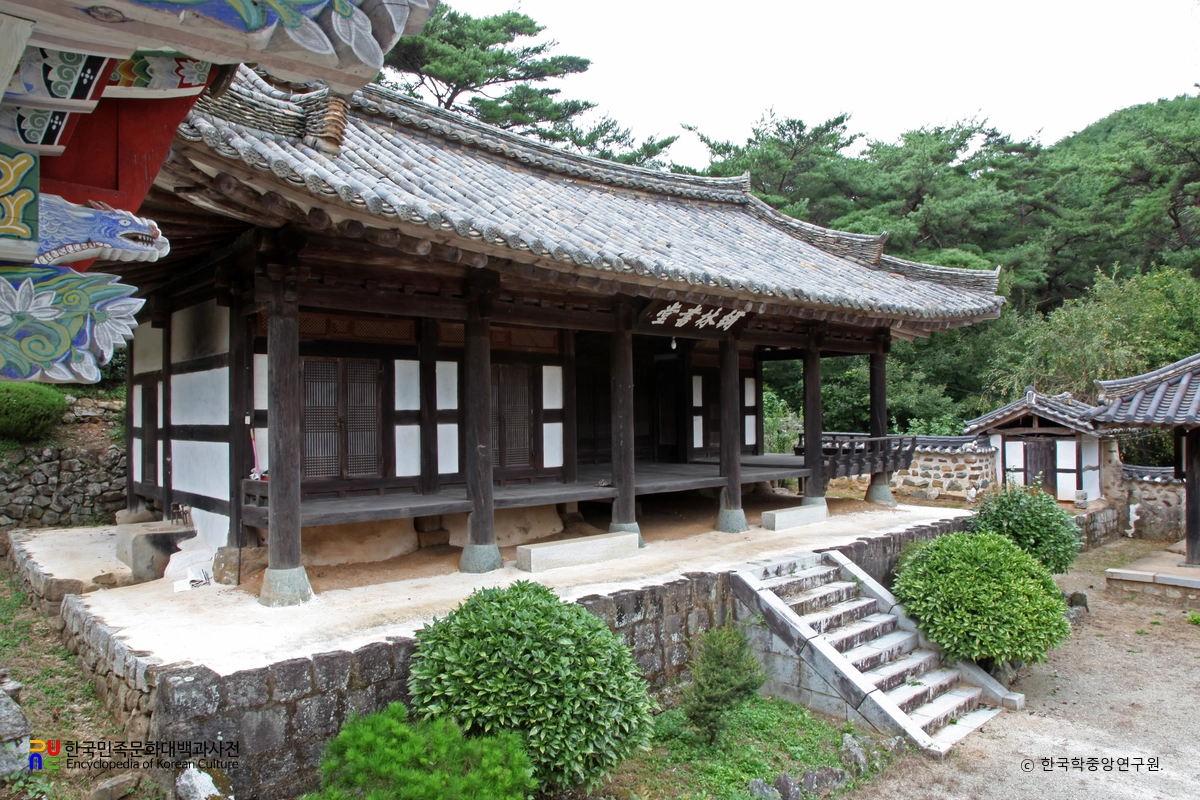 경남 고성 수림서원 중 강당 정측면