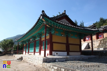 창원 창원향교 중 명륜당 우측면