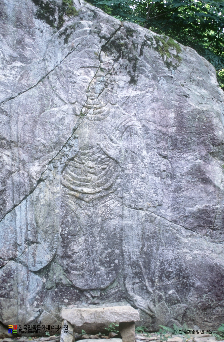 안성 석남사 마애여래입상