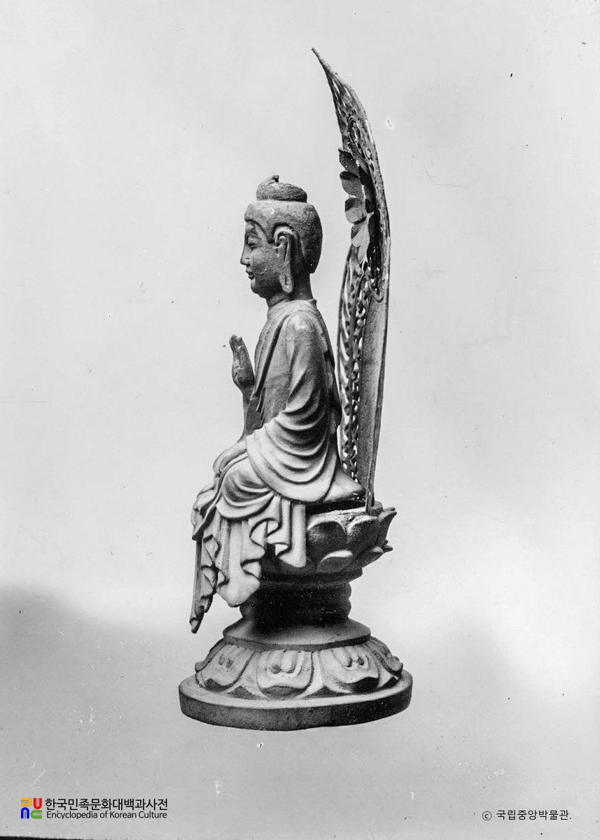경주 구황리 금제여래좌상