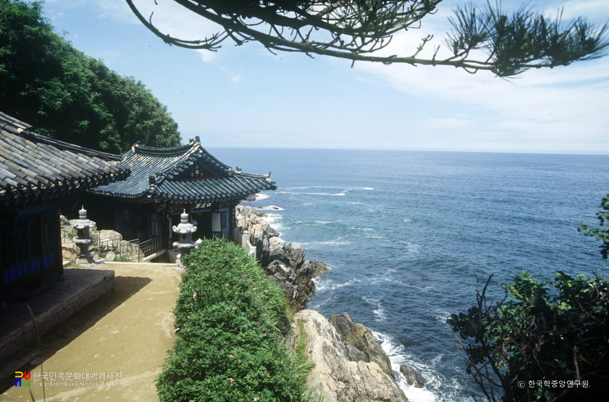 양양 낙산사 홍련암 전경