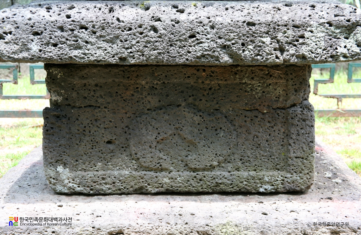 제주 불탑사 오층석탑 기단